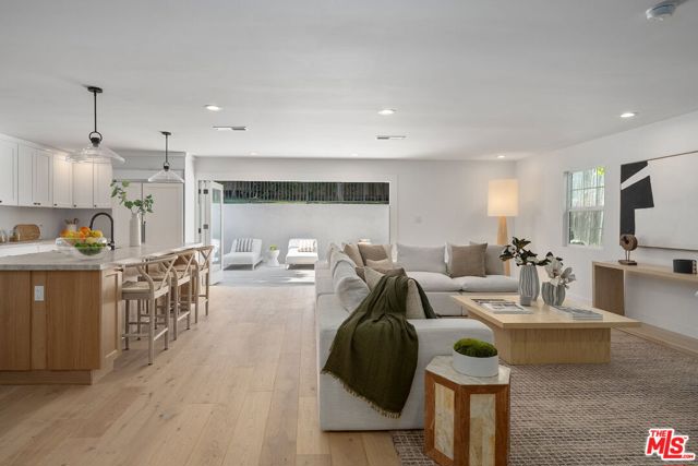 10436 Cheviot Drive, Los Angeles CA: https://media.crmls.org/mediaz/69bb12f9-d6e4-4911-b040-720ca868fc93.jpg