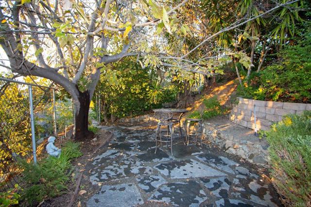 Detail Gallery Image 49 of 60 For 1330 Sugarbush Dr, Vista,  CA 92084 - 4 Beds | 3 Baths