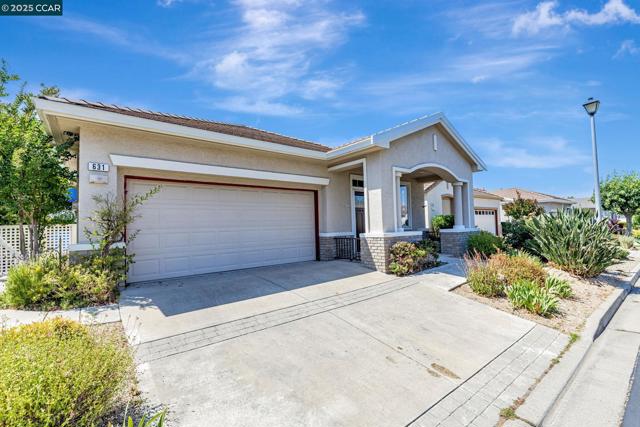 631 Baldwin Drive, Brentwood CA: https://media.crmls.org/mediaz/69bc8686-2327-4bfb-bbd1-e6ddf11b346c.jpg