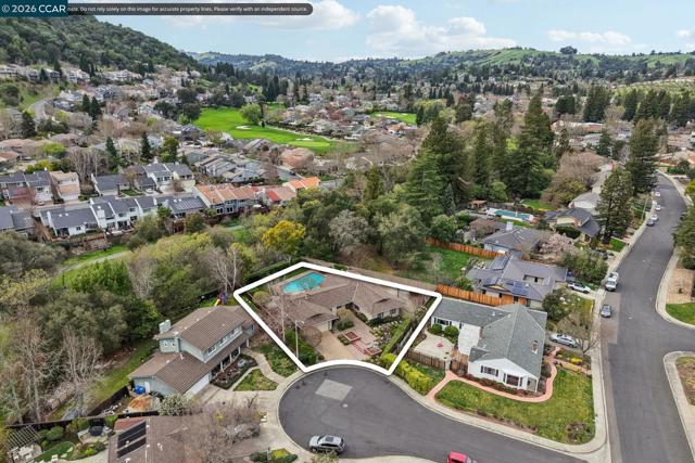 Image 40 of 44 For 34 Sherwood Ct