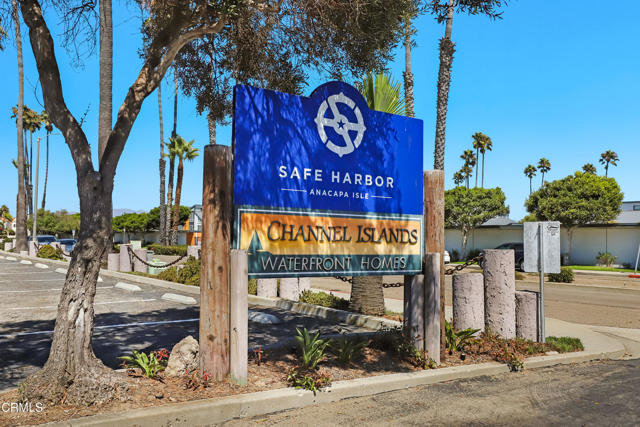 2901 Peninsula Road, Oxnard CA: https://media.crmls.org/mediaz/69bd57bf-5bc8-4b87-9793-c83b6d46cbc2.jpg