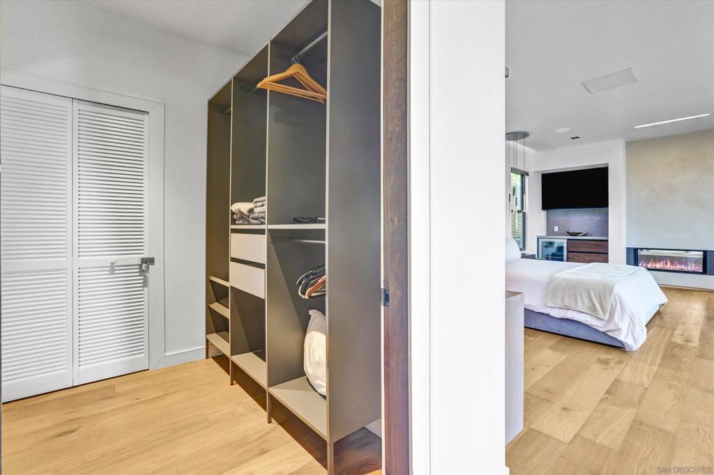 MLS #250022021SD img 27