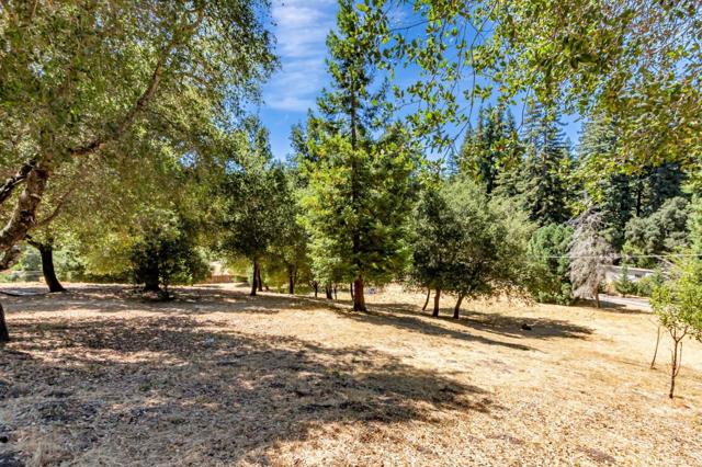 17900 China Grade Road, Boulder Creek CA: https://media.crmls.org/mediaz/69bdfdbf-9e80-4513-afb9-ac9617fa78a1.jpg