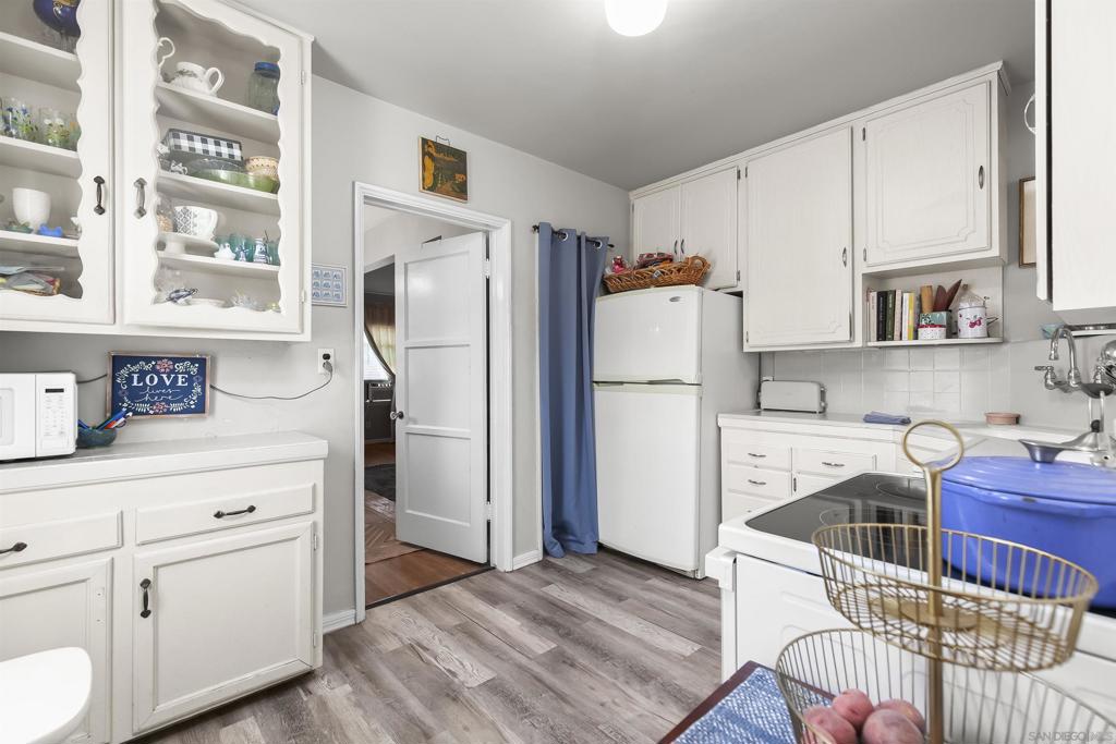 MLS #250036423SD img 9