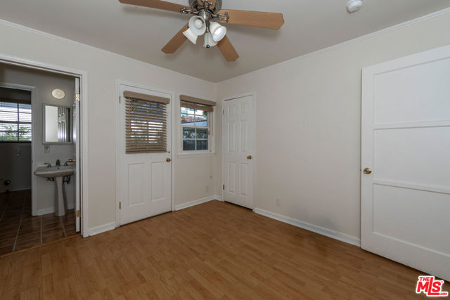 5260 Parkglen Avenue, Los Angeles CA: https://media.crmls.org/mediaz/69be8044-4562-42f8-9391-65690b77f2a9.jpg