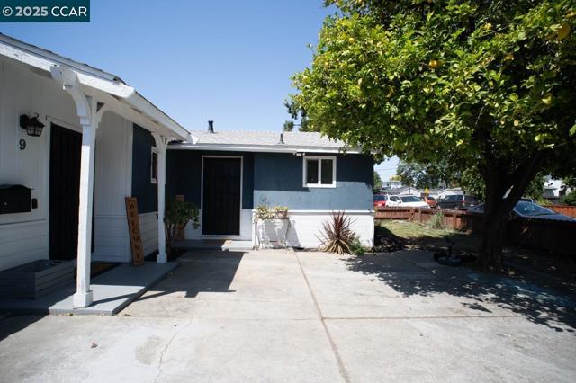 9 W Madill St, Antioch CA: https://media.crmls.org/mediaz/69bf3891-8aaf-4e88-8a5d-ec682b5a2af3.jpg