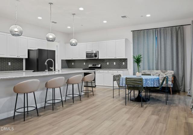 Detail Gallery Image 9 of 33 For 389 Eureka Dr, Santa Paula,  CA 93060 - 3 Beds | 2 Baths