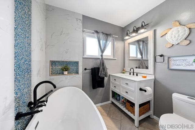657 Fig St, Chula Vista CA: https://media.crmls.org/mediaz/69c06ee6-9bc2-4092-bd35-d097e9898ada.jpg