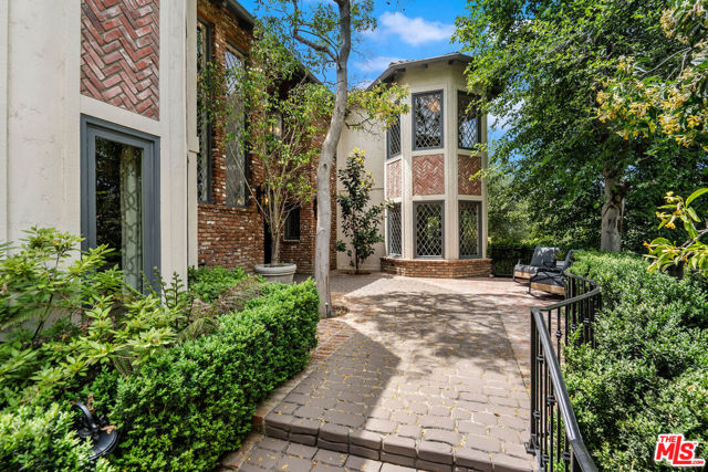 204 Bell Canyon Road, Bell Canyon CA: https://media.crmls.org/mediaz/69c08566-608b-4df2-b8fe-2417a451c9f4.jpg