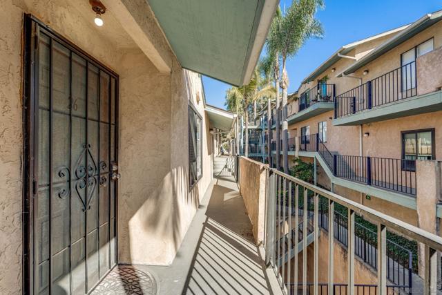 552 Canyon Dr, Oceanside, California 92054, 2 Bedrooms Bedrooms, ,2 BathroomsBathrooms,Condominium,For Sale,Canyon Dr,250001364SD