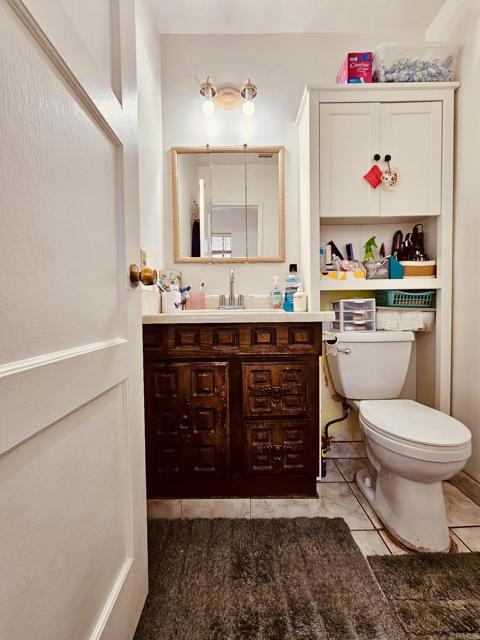 Detail Gallery Image 21 of 31 For 3333 Delta Ave, Long Beach,  CA 90810 - 4 Beds | 3 Baths