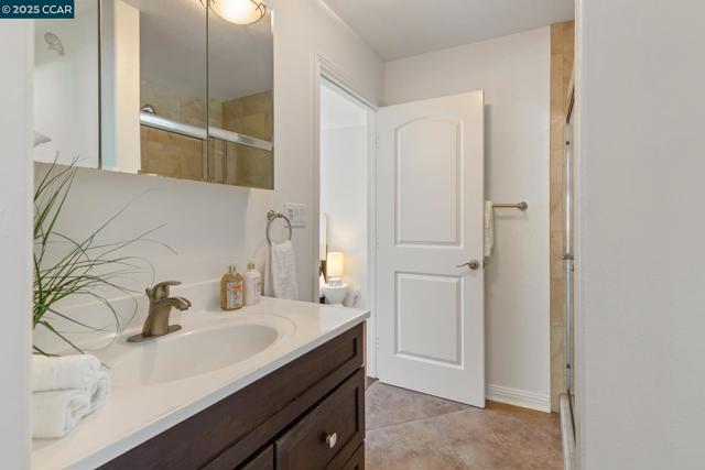 865 El Cerro Blvd, Danville CA: https://media.crmls.org/mediaz/69c4c60d-d49d-4e20-8124-87f7b2e16985.jpg
