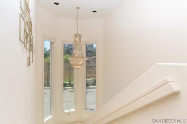 13388 Highlands Ranch Rd, Poway CA: https://media.crmls.org/mediaz/69c58892-e589-482b-9431-83f8f3f25a2e.jpg
