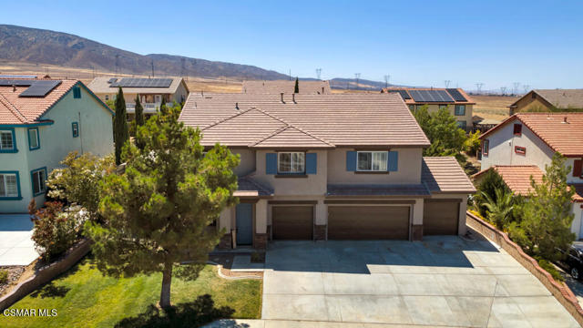 42333 Highland Court, Lancaster CA: https://media.crmls.org/mediaz/69c5c4a0-0c11-404a-82ae-25e953bf03aa.jpg