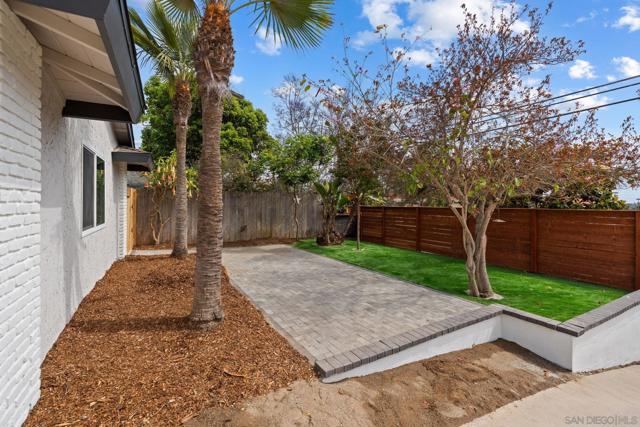 3910 Adams Street, Carlsbad CA: https://media.crmls.org/mediaz/69c6ad80-382e-469f-bc2a-cecd9ca9a49b.jpg