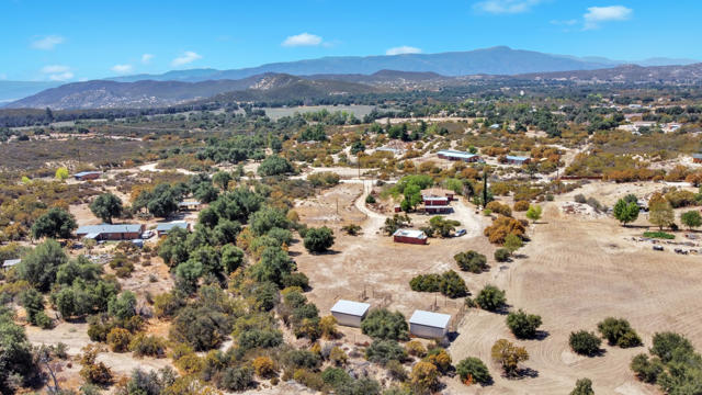 37625 Cruces Dr, Drive, Warner Springs CA: https://media.crmls.org/mediaz/69c79496-707b-424f-b5a9-4f9a845d46d7.jpg