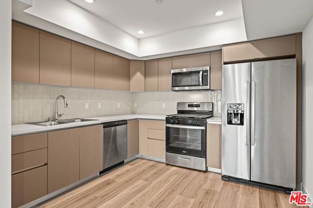 10405 Louisiana Avenue, Los Angeles CA: https://media.crmls.org/mediaz/69c7d246-e561-4851-9a95-65da4558a494.jpg