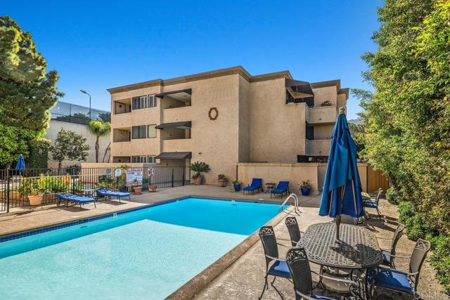 Detail Gallery Image 5 of 42 For 2420 Torrey Pines Rd #B202,  La Jolla,  CA 92037 - 2 Beds | 2 Baths