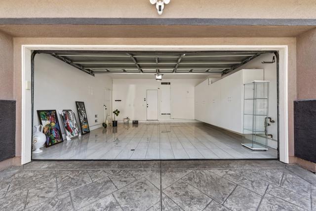 858 Via Barquero, San Marcos CA: https://media.crmls.org/mediaz/69c8bd7d-3705-4a92-9190-8f2eb8d7d51d.jpg