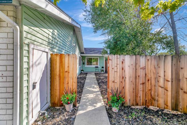 19 Marques Pl, Danville CA: https://media.crmls.org/mediaz/69c8f6e4-283f-49aa-bf70-dd6407604eee.jpg