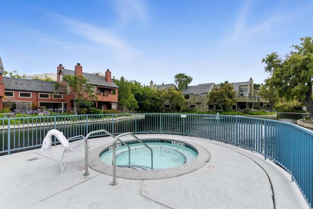 914 Shoreline Drive, San Mateo CA: https://media.crmls.org/mediaz/69c97ab2-d137-4881-a01d-dccc2260cbf5.jpg