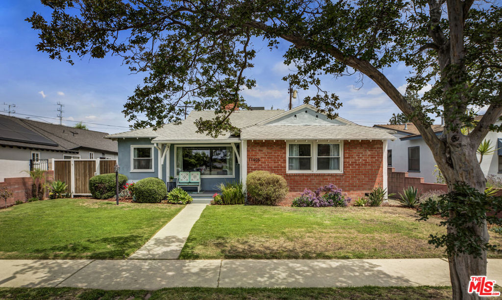 11925 Tiara Street