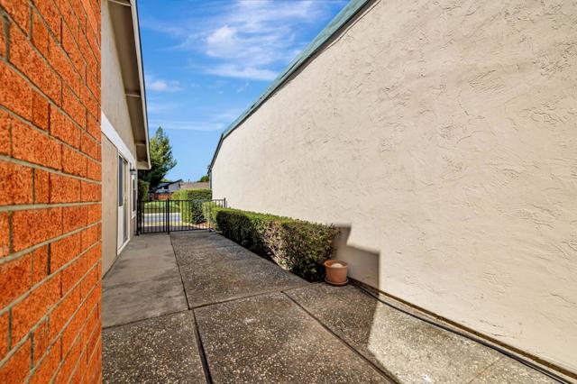 236 Cheris Drive, San Jose CA: https://media.crmls.org/mediaz/69cb1920-e5f3-4c5e-9b3d-4040d1803dc7.jpg