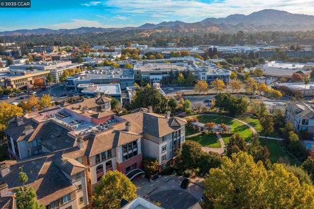 1800 Alma Ave, Walnut Creek CA: https://media.crmls.org/mediaz/69cb5892-7ecd-475f-9649-954ef3296522.jpg