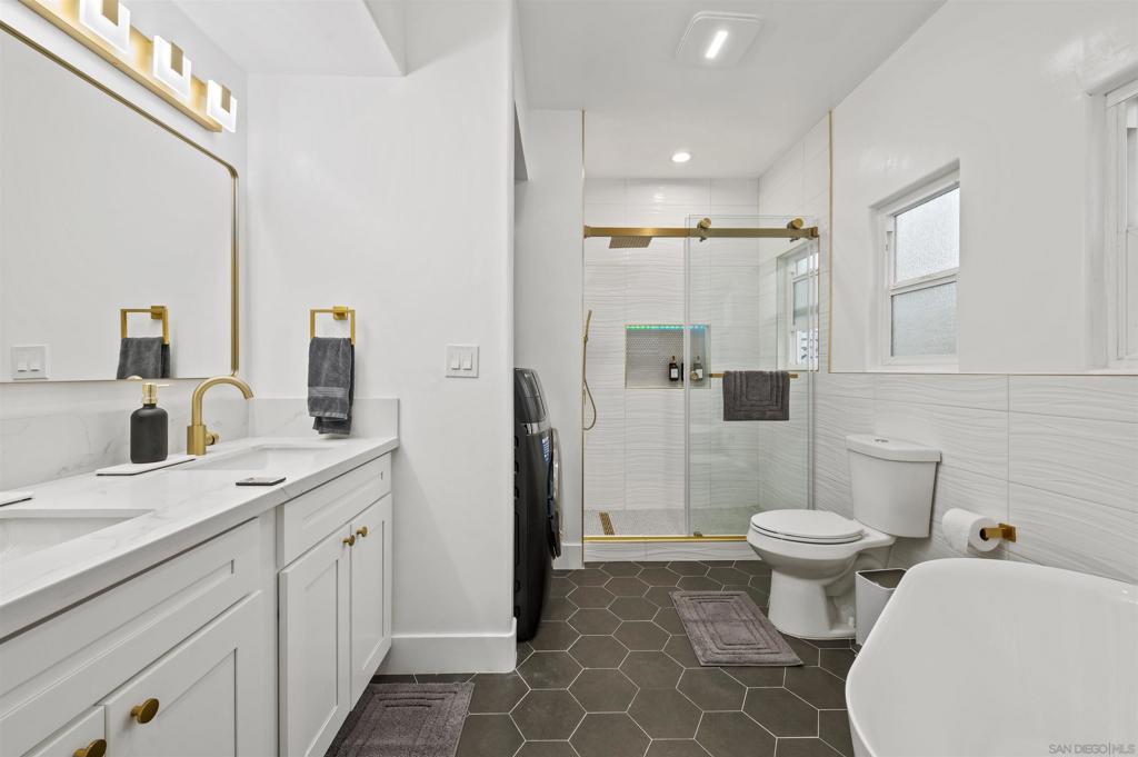 727 Ostend Ct - photo 18