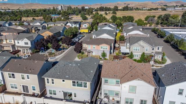 2209 Shiraz Cmn, Livermore CA: https://media.crmls.org/mediaz/69cc230f-d202-4d6a-9e01-99313f09c1ec.jpg