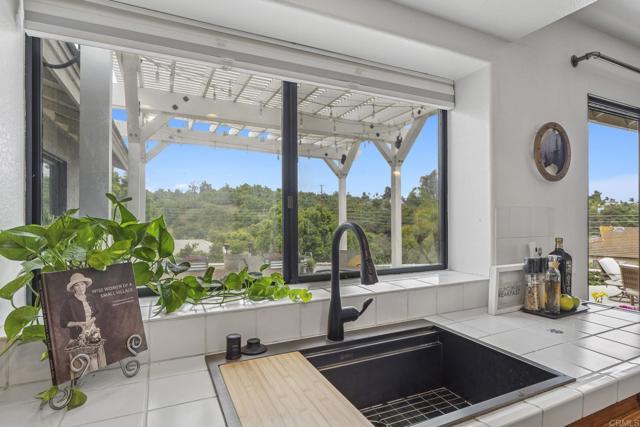 3048 Jason Road, Fallbrook CA: https://media.crmls.org/mediaz/69cce6e3-2cb7-4b7c-88bd-d869c194b9a1.jpg