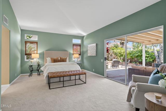 28 San Bernardino Avenue, Ventura CA: https://media.crmls.org/mediaz/69cd3587-9b3b-471c-845c-233fc888a7df.jpg
