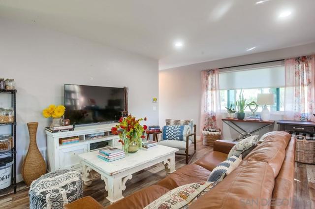 2035 Camino Cantera, Vista CA: https://media.crmls.org/mediaz/69ce6def-5fdb-40ab-85a5-4849135ea76a.jpg