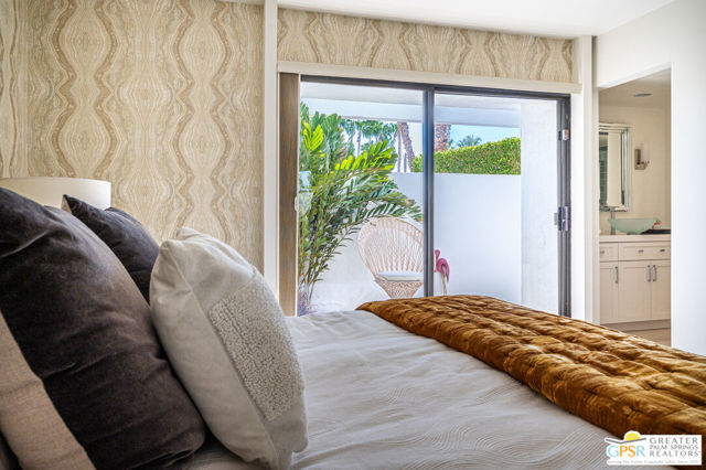 1925 S Joshua Tree Place, Palm Springs CA: https://media.crmls.org/mediaz/69ce9862-771a-4bf1-9d43-9b9a95dab170.jpg