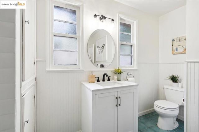 342 El Toyonal, Orinda CA: https://media.crmls.org/mediaz/69cead13-57dd-4526-80b4-ed786c50caf8.jpg