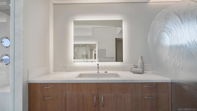 1230 Neptune Ave, Encinitas CA: https://media.crmls.org/mediaz/69cec27d-f552-465a-b66d-d294ba5a326c.jpg