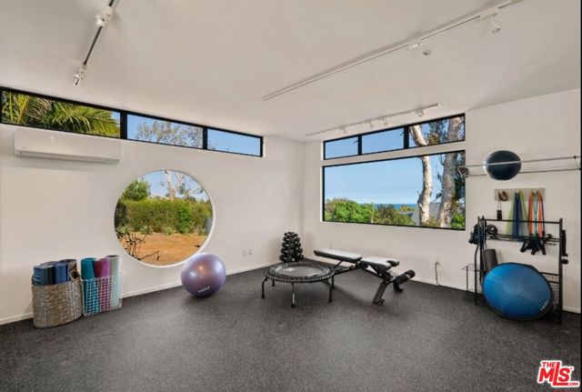 Drew Fenton | 27553 Pacific Coast Highway Malibu CA | MLS: 7493798