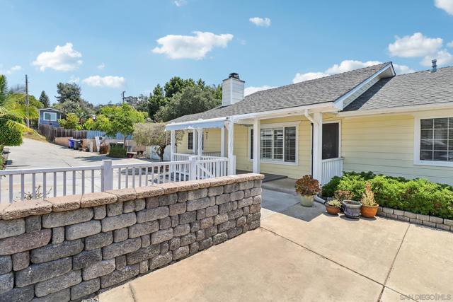4464 Maple Ave, La Mesa CA: https://media.crmls.org/mediaz/69cf689e-32da-4958-bb00-7defb8447b67.jpg
