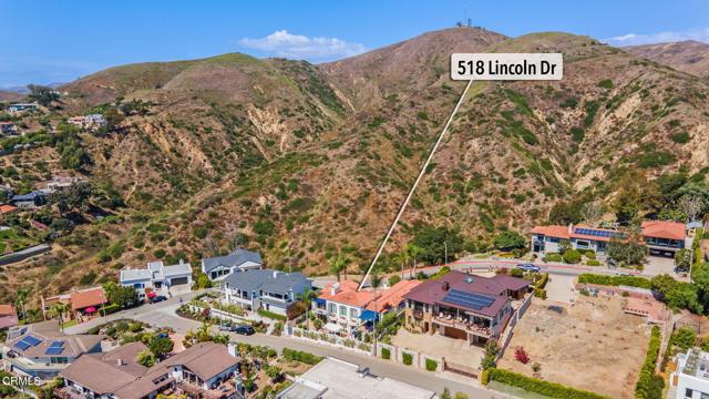518 Lincoln Drive, Ventura CA: https://media.crmls.org/mediaz/69d05766-6234-420a-b861-d155549b63f7.jpg