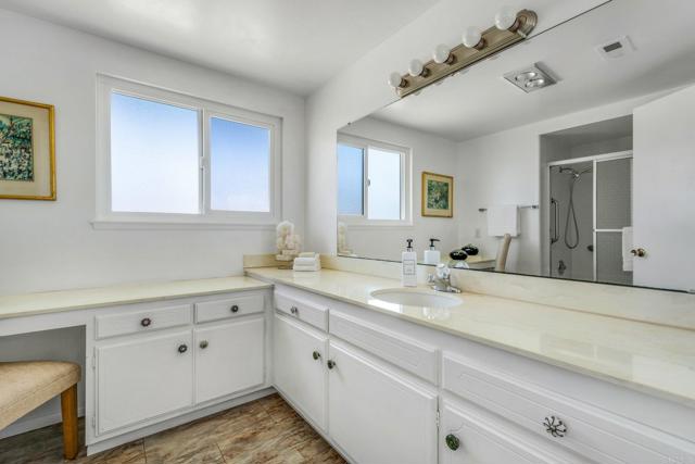 Detail Gallery Image 17 of 25 For 3655 Vista Campana N #6,  Oceanside,  CA 92057 - 2 Beds | 2 Baths