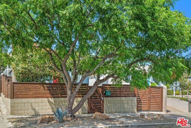 4139 Camero Avenue, Los Angeles CA: https://media.crmls.org/mediaz/69d168e1-c45d-4212-9e6d-8127e5eaeb86.jpg