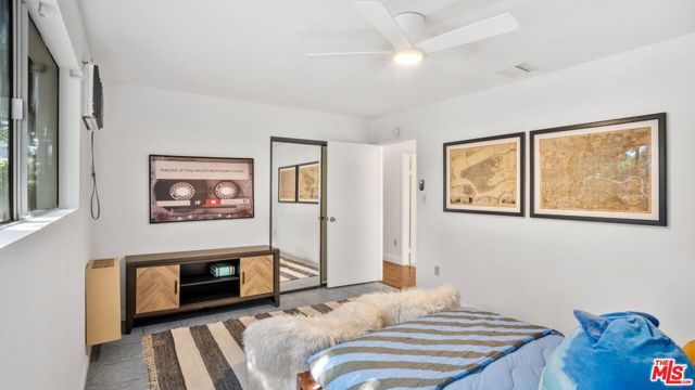 6155 Poppy Peak Drive, Los Angeles CA: https://media.crmls.org/mediaz/69d16b1f-ca48-4e97-84cc-abd7c02f4588.jpg