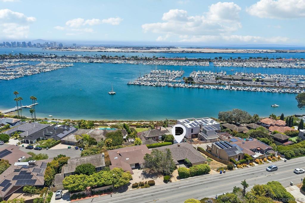 827 Rosecrans St - photo 4