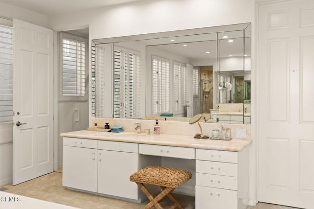 1571 Mandalay Beach Road, Oxnard CA: https://media.crmls.org/mediaz/69d172c5-b22d-4224-afa6-bf96a70bf39c.jpg