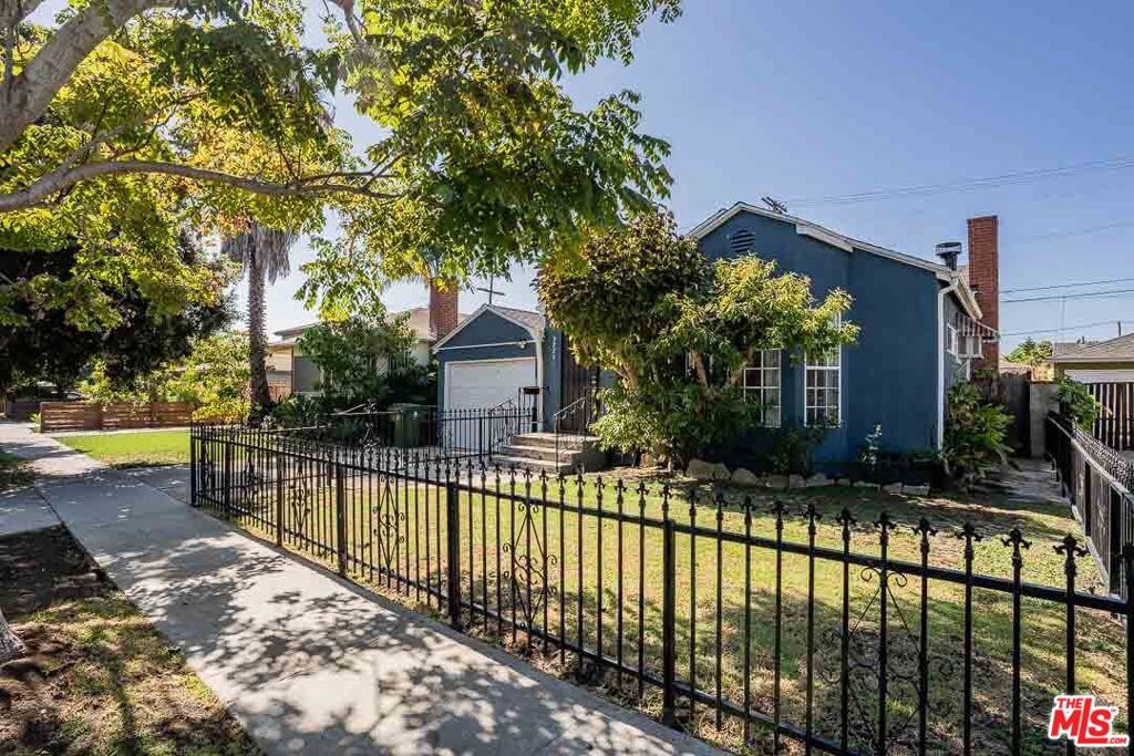 3973 Coolidge Avenue — image 1