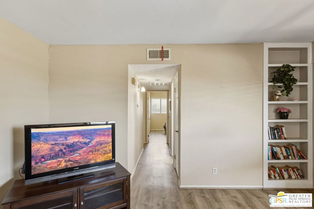 MLS #25618861PS image #9