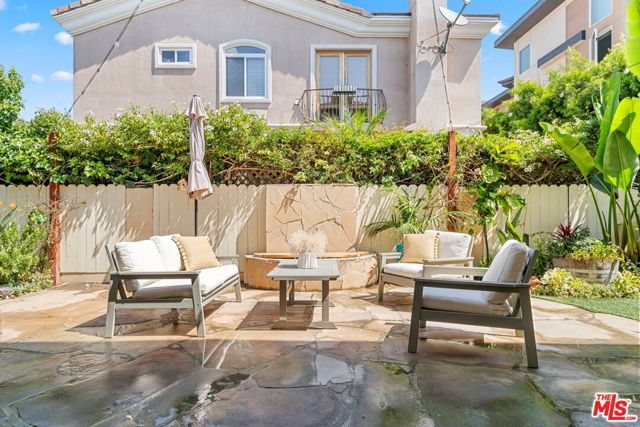 flagstone patio with firepit