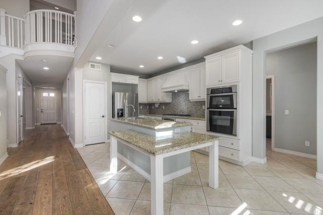 1789 Lemon Tree Ct, San Marcos CA: https://media.crmls.org/mediaz/69d26fe8-c41c-4a98-884e-e6fc4b56dc0f.jpg