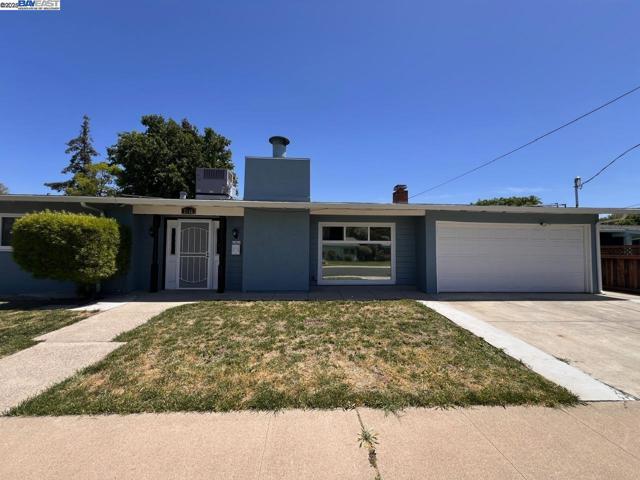 2748 Eastgate Ave, Concord CA: https://media.crmls.org/mediaz/69d2b1a0-dc1e-4bd7-b650-3d7812c21720.jpg