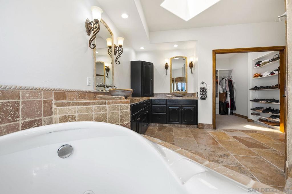 MLS #250041241SD image #36